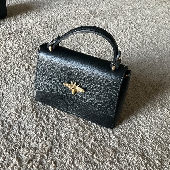 Persaman Women's Shoulder Handbag - Picture 2 of 9